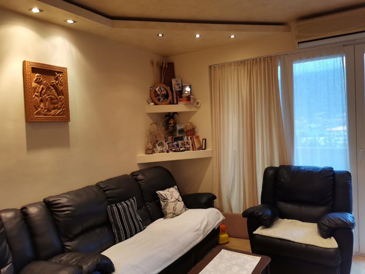 Fully furnished 2-bedroom apartment with a beautiful sea view in Kotor is for sale 3