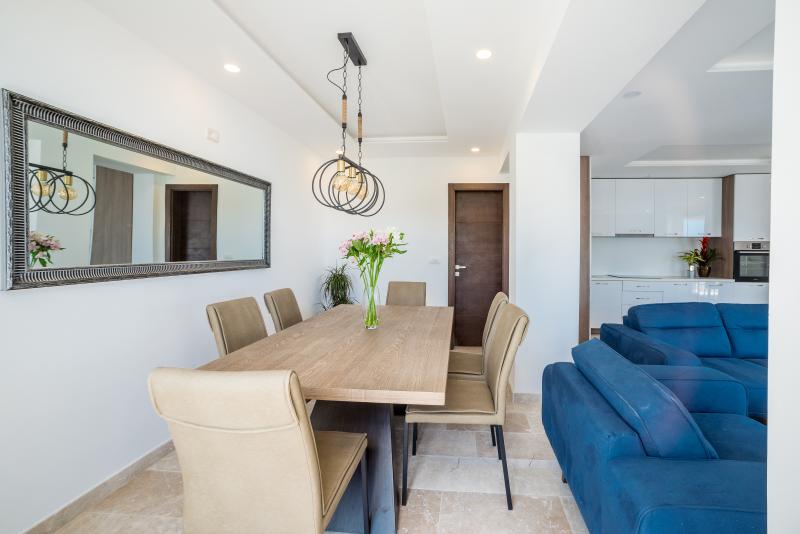 Kuća u Budvi, 170m² 9