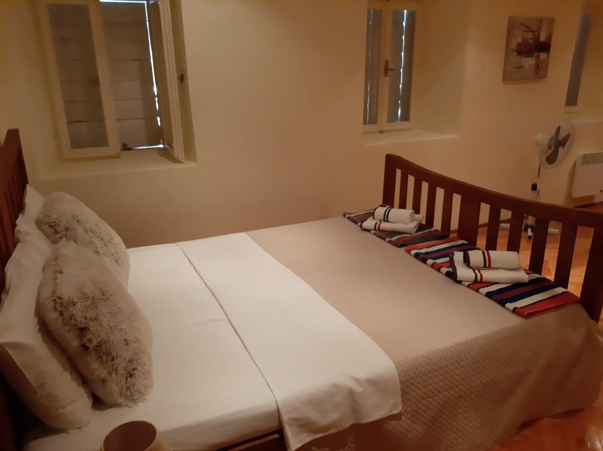 Beautiful 7-bedrom stone house with a swimming pool in Kotor is for sale 17