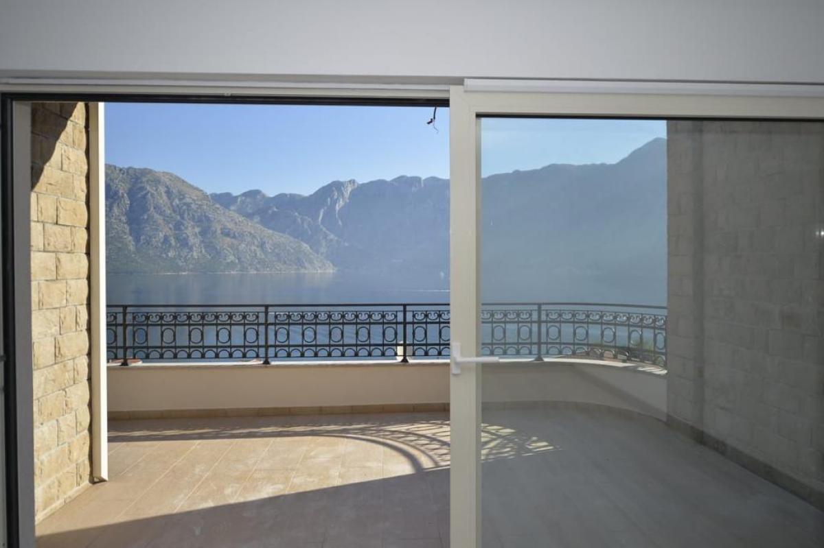 New 3-bedroom apartment with a panoramic sea view in Kotor for sale 2
