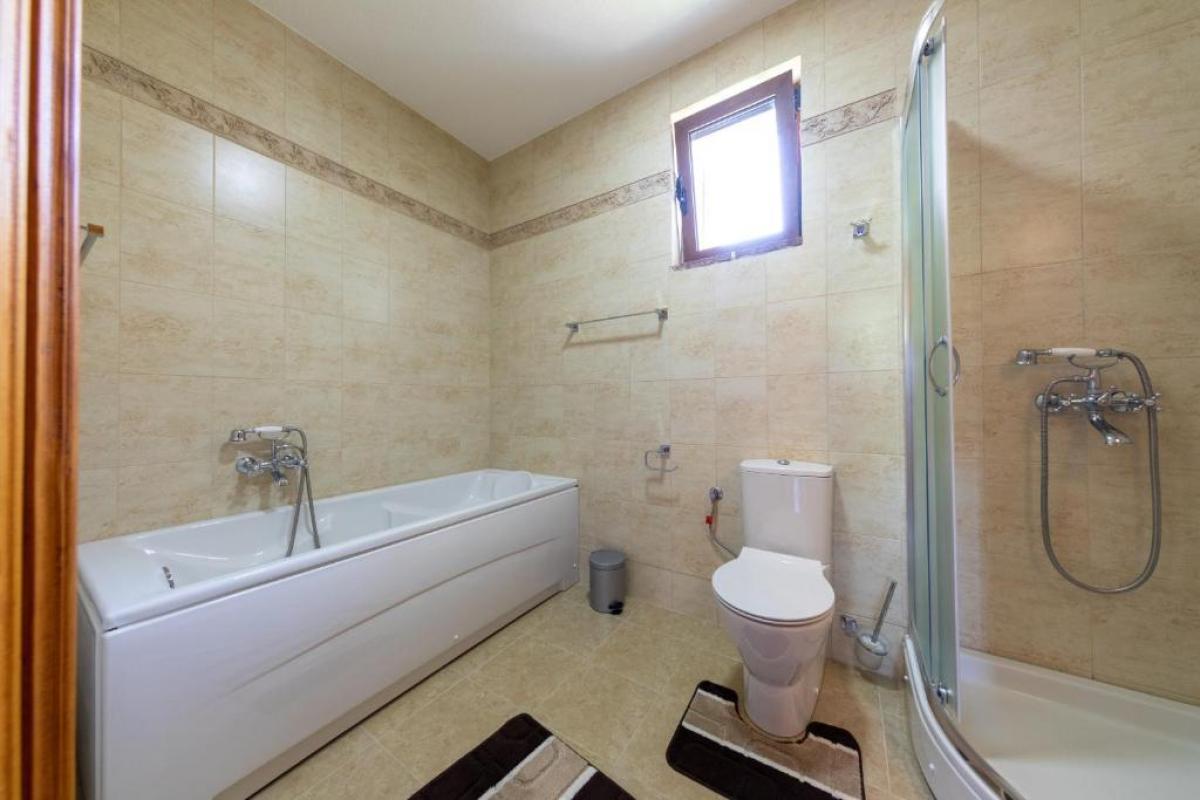 Luxury 1-bedroom house in Tivat for rent 10