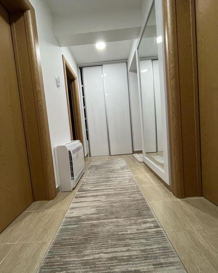Fully furnished 3-bedroom apartment with a sea view in Budva for sale 3