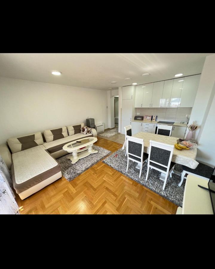 Fully furnished 3-bedroom apartment with a sea view in Budva for sale 5