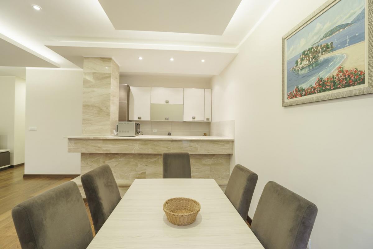 Luxurious apartment in the center of Budva is for sale 11
