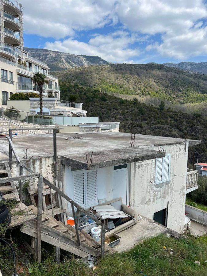 A house with a sea view in Budva for sale 4