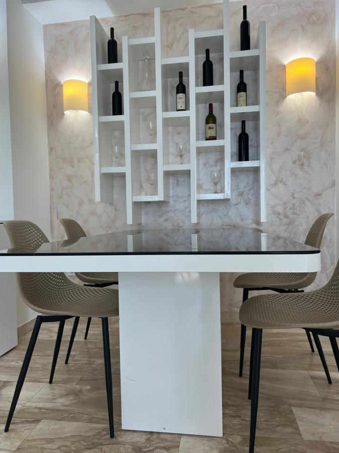 Luxury 1-bedroom apartment in Budva is for rent 2