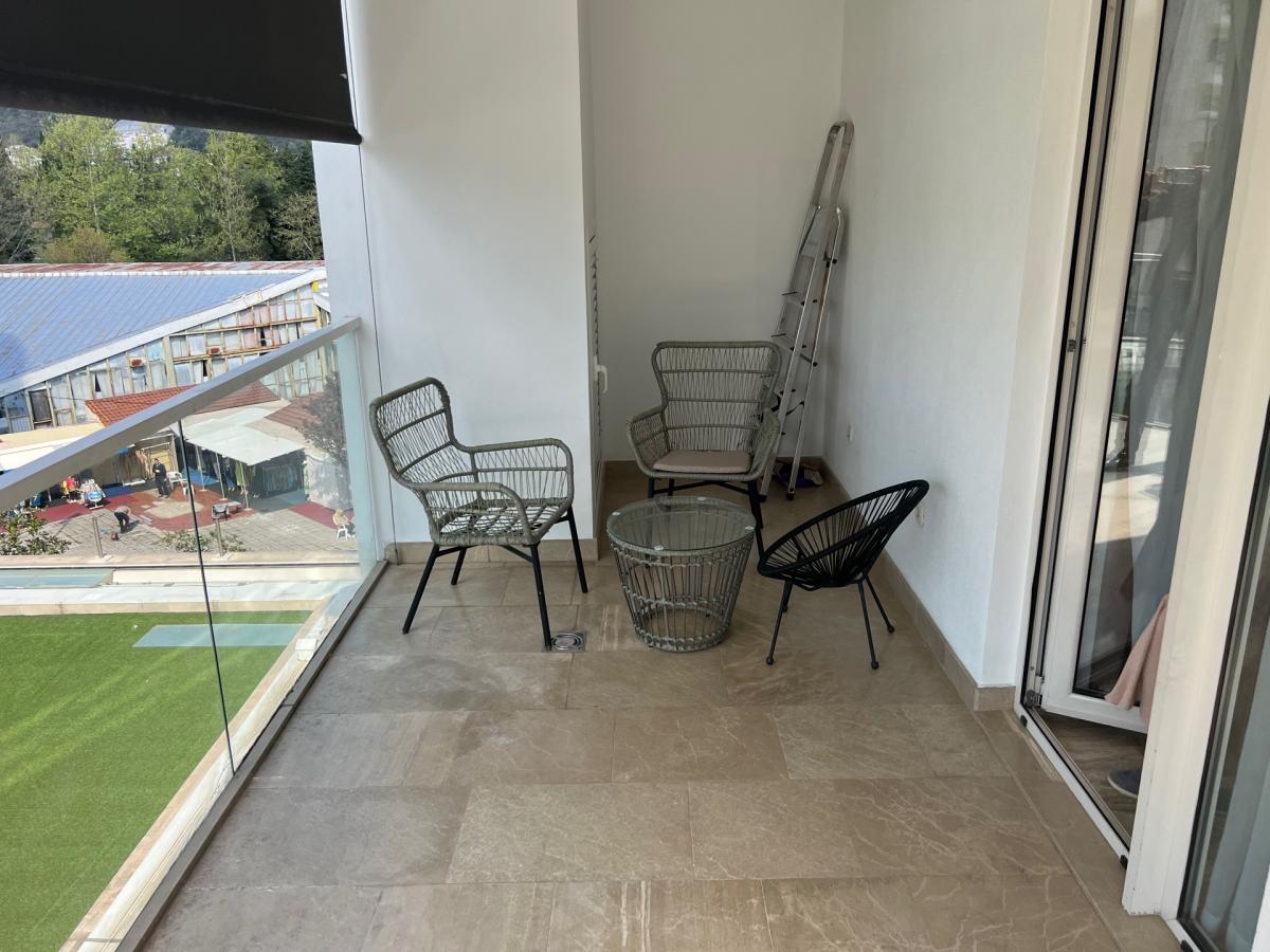 Luxury 1-bedroom apartment in Budva is for rent 11