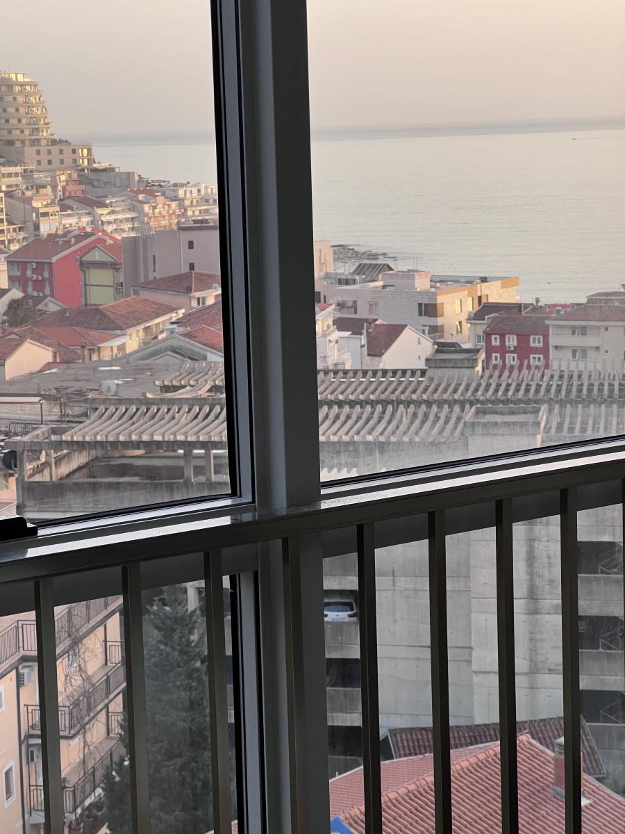 Modern studio with a sea view in Budva for sale 7