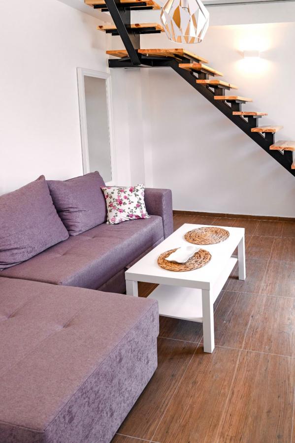 Modern 2-bedroom house in Tivat for rent 2