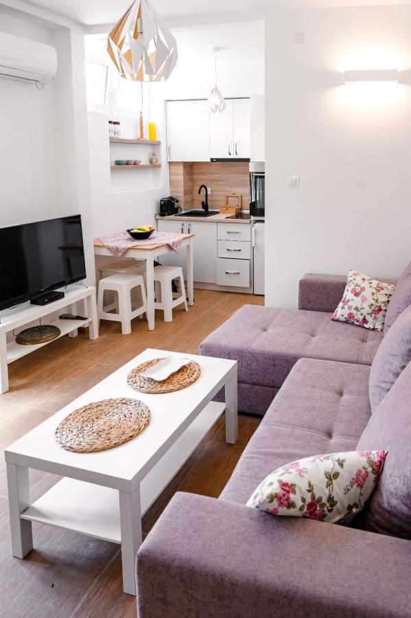 Modern 2-bedroom house in Tivat for rent 14
