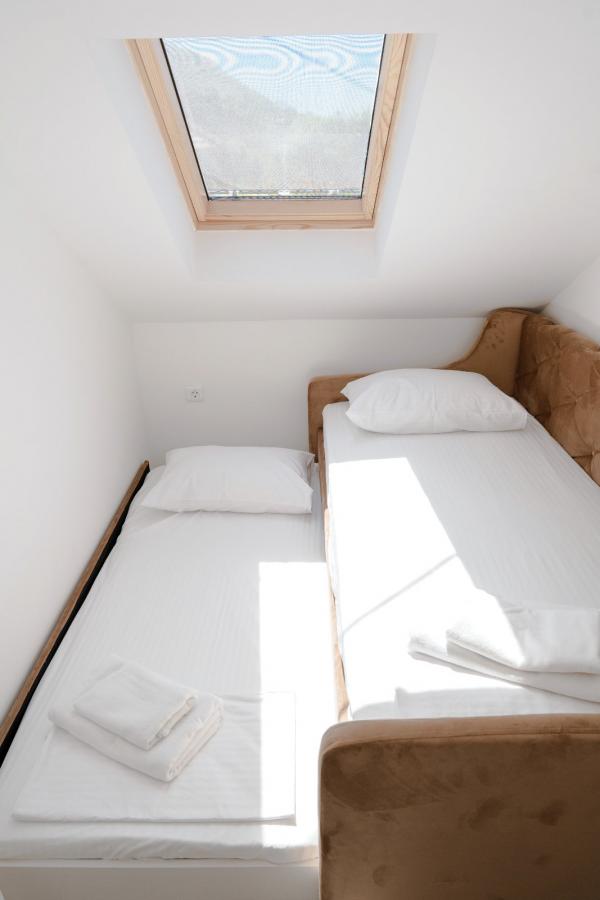 Modern 2-bedroom house in Tivat for rent 10