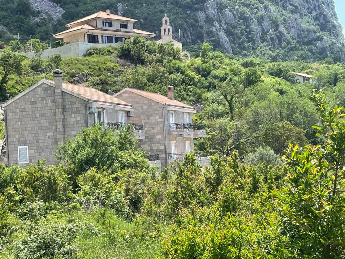 Exclusive villa with a beautiful view of the sea in Budva is for sale 4