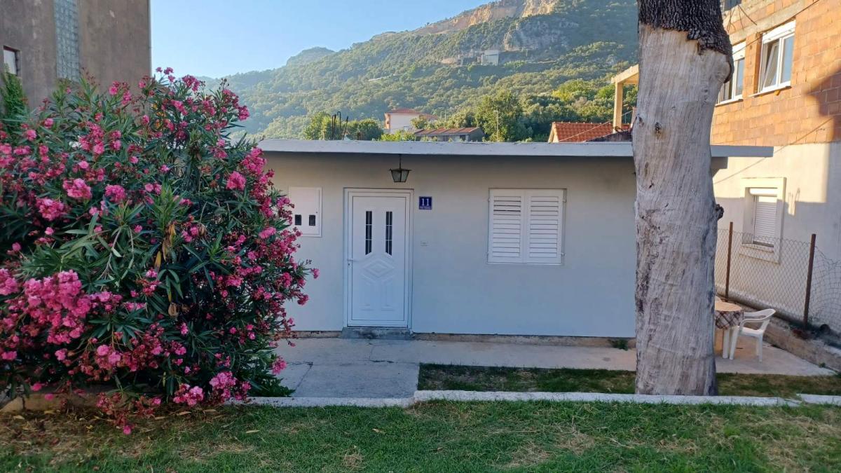Kuća u Herceg Novom, 60m²