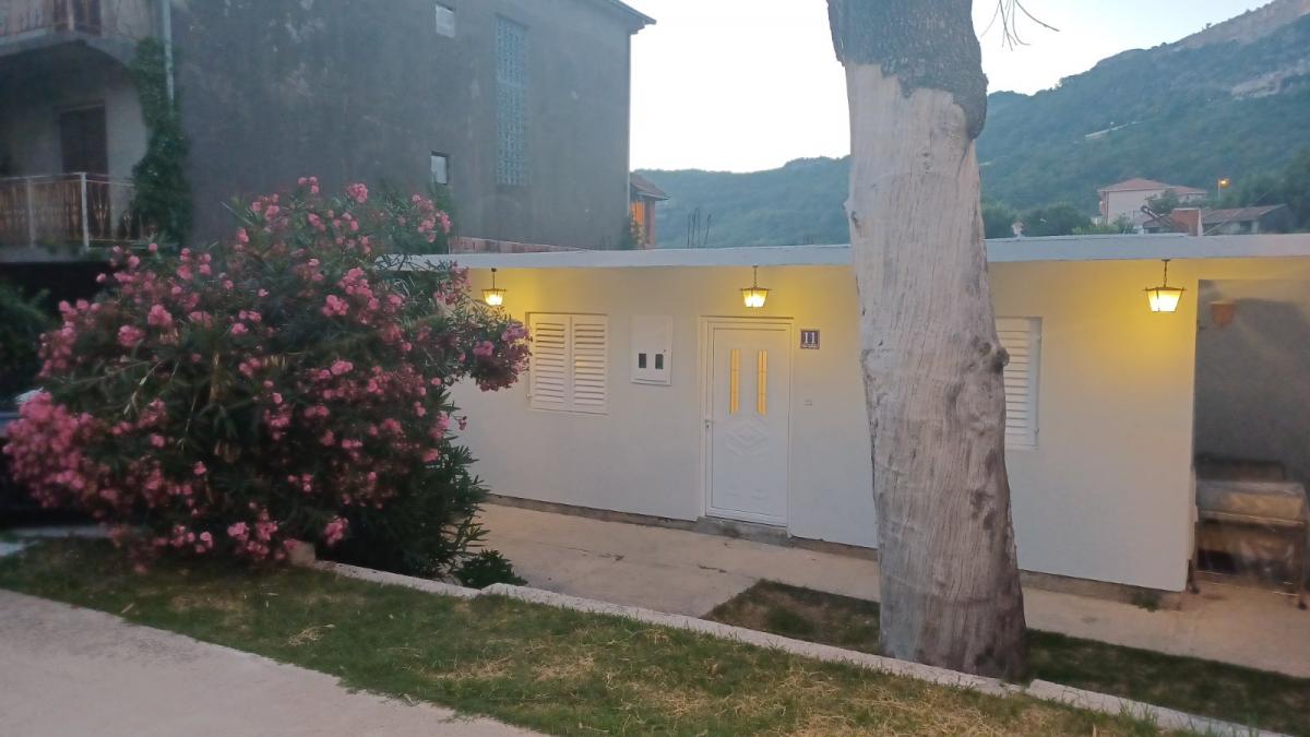 Kuća u Herceg Novom, 60m² 11
