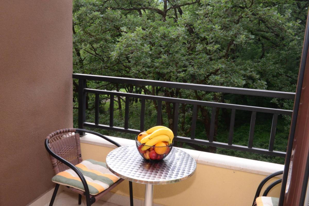 Modern 1-bedroom apartment in an excellent location in Budva for sale 2