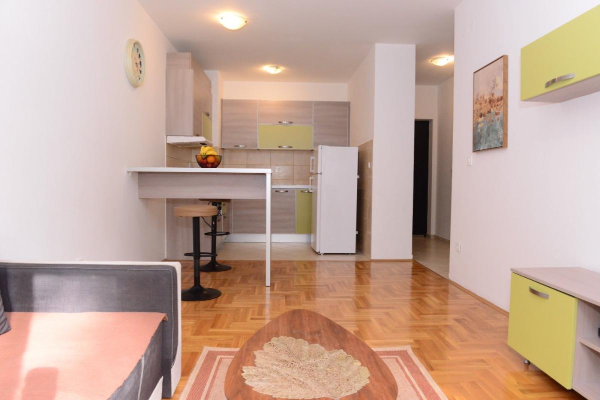 Modern 1-bedroom apartment in an excellent location in Budva for sale 16