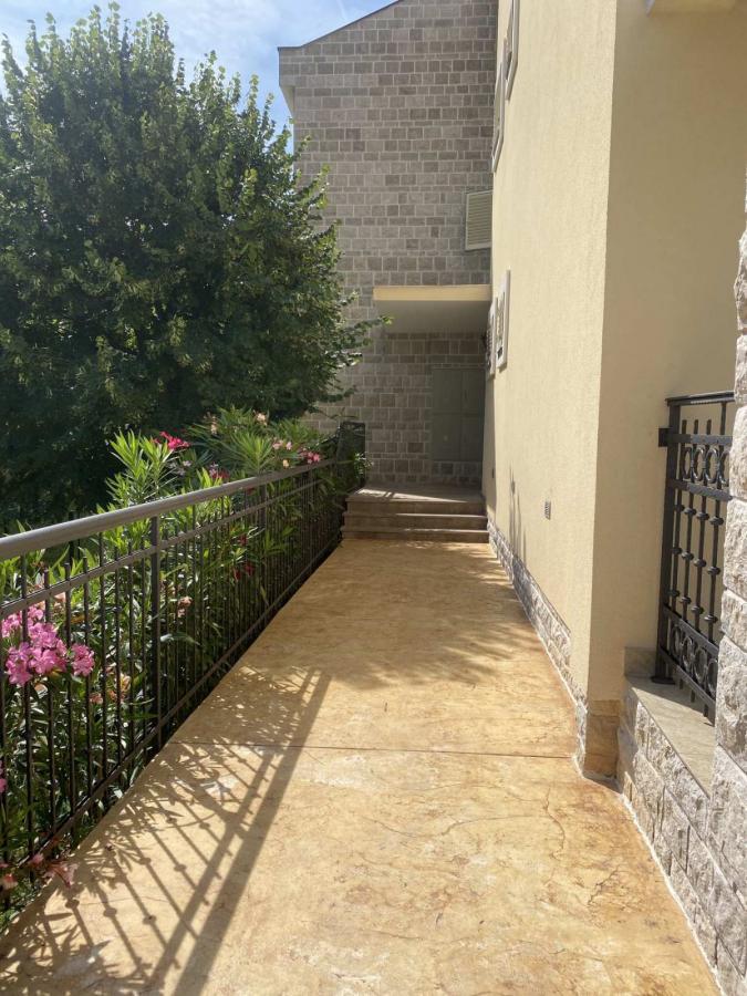 Beautiful 1-bedroom apartment in Tivat for rent 16