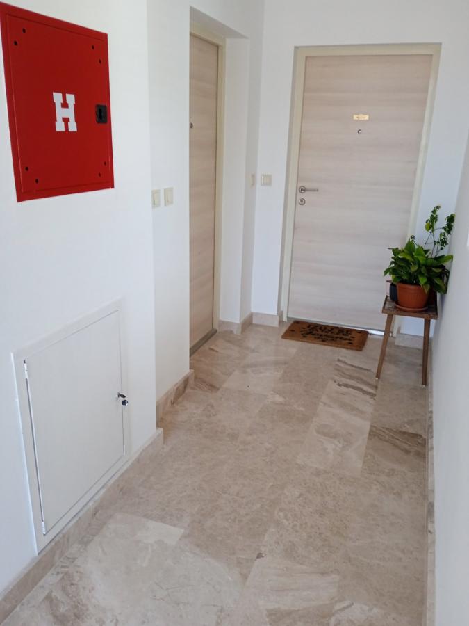 Beautiful 1-bedroom apartment in Tivat for rent 6