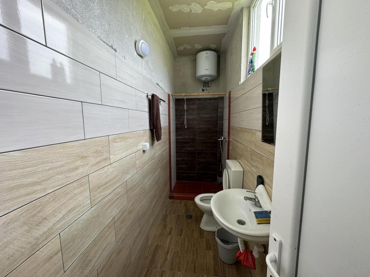 Business hall in Radanovici is for rent 5