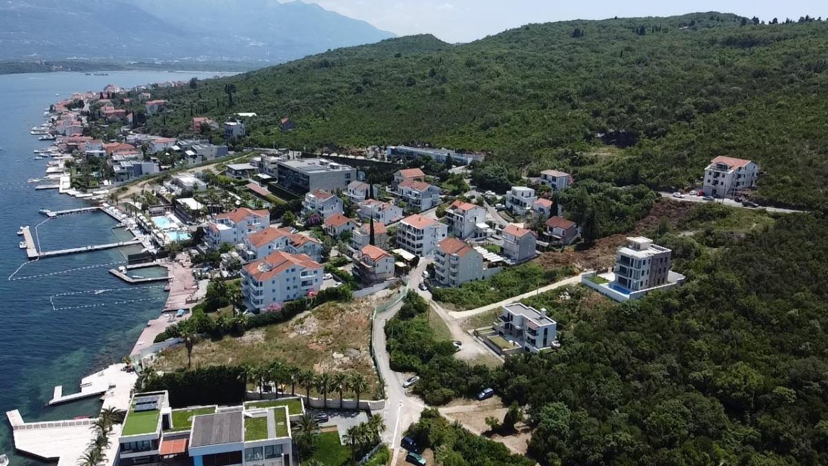 Nekretnina u Tivtu, 292m²