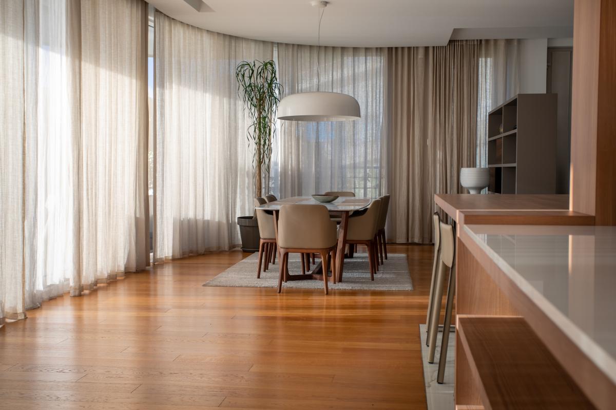 Gorgeous 2 bedroom Penthouse in Dukley Long term rent 15