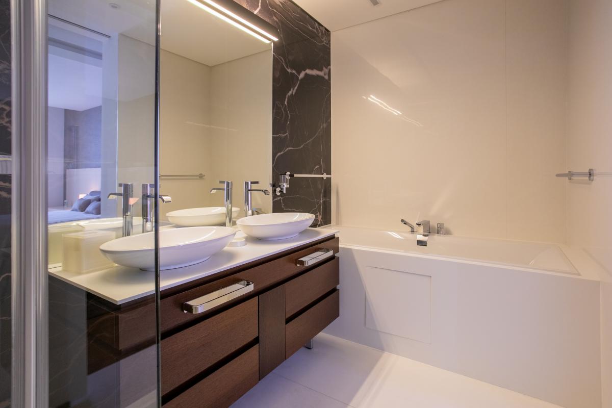Gorgeous 2 bedroom Penthouse in Dukley Long term rent 10