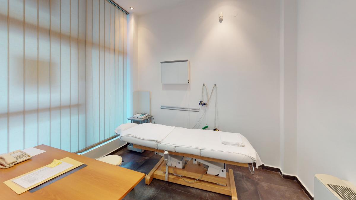 Private Small Polyclinic for Sale 36