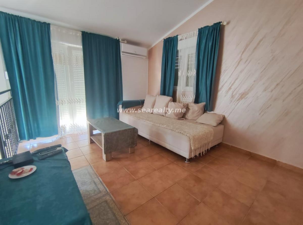 Trosoban stan u Budvi, 100m² 3