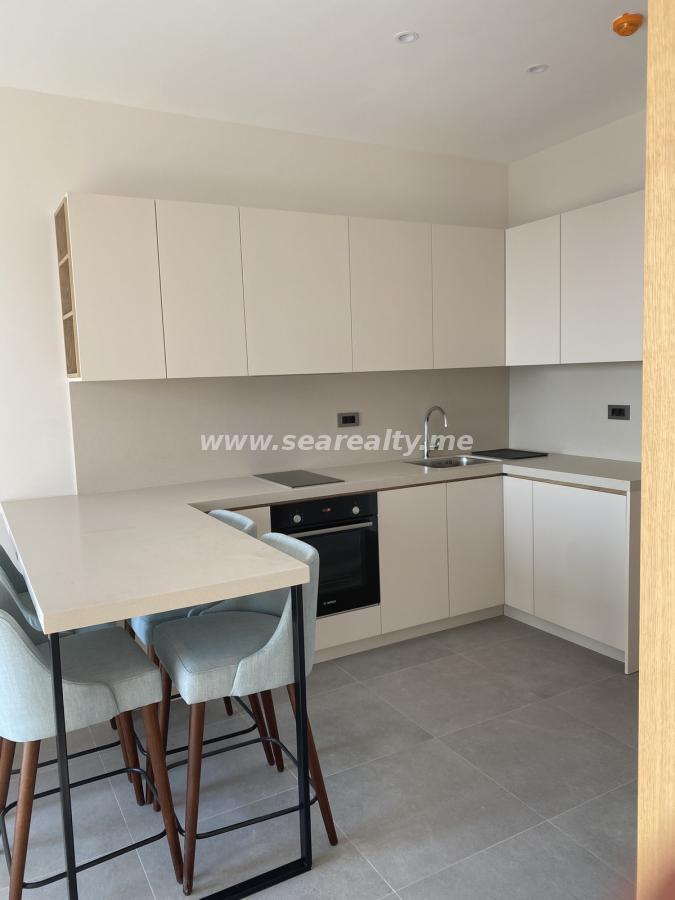 Beautiful apartment in the forest with a view of the sea of the Tivat Bay, the islands of Our Lady of Mercy and the Island of Flowers