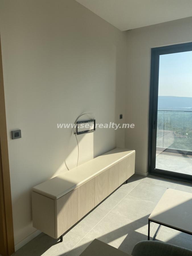 Beautiful apartment in the forest with a view of the sea of the Tivat Bay, the islands of Our Lady of Mercy and the Island of Flowers 17
