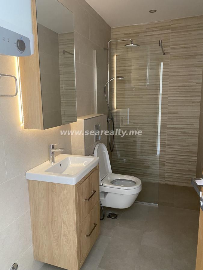 Beautiful apartment in the forest with a view of the sea of the Tivat Bay, the islands of Our Lady of Mercy and the Island of Flowers 18