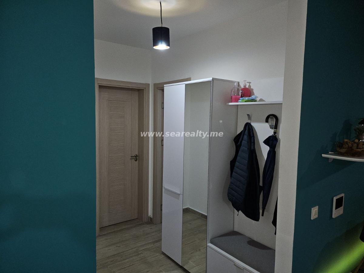 Dvosoban stan u Tivtu, 64m² 11