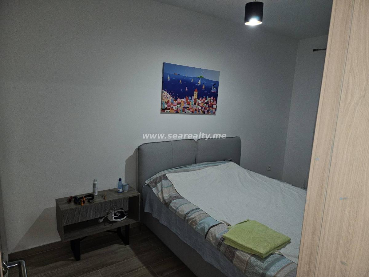 Dvosoban stan u Tivtu, 64m² 3