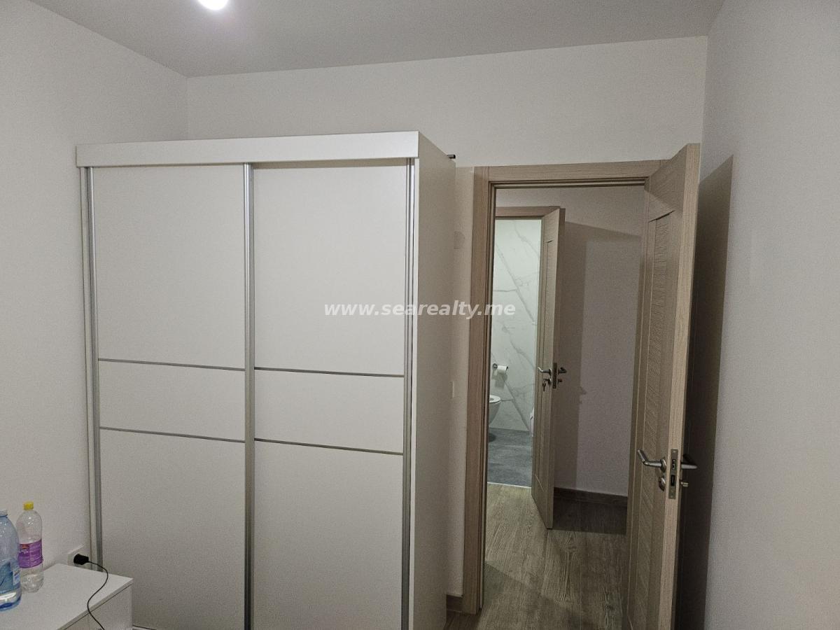 Dvosoban stan u Tivtu, 64m² 4