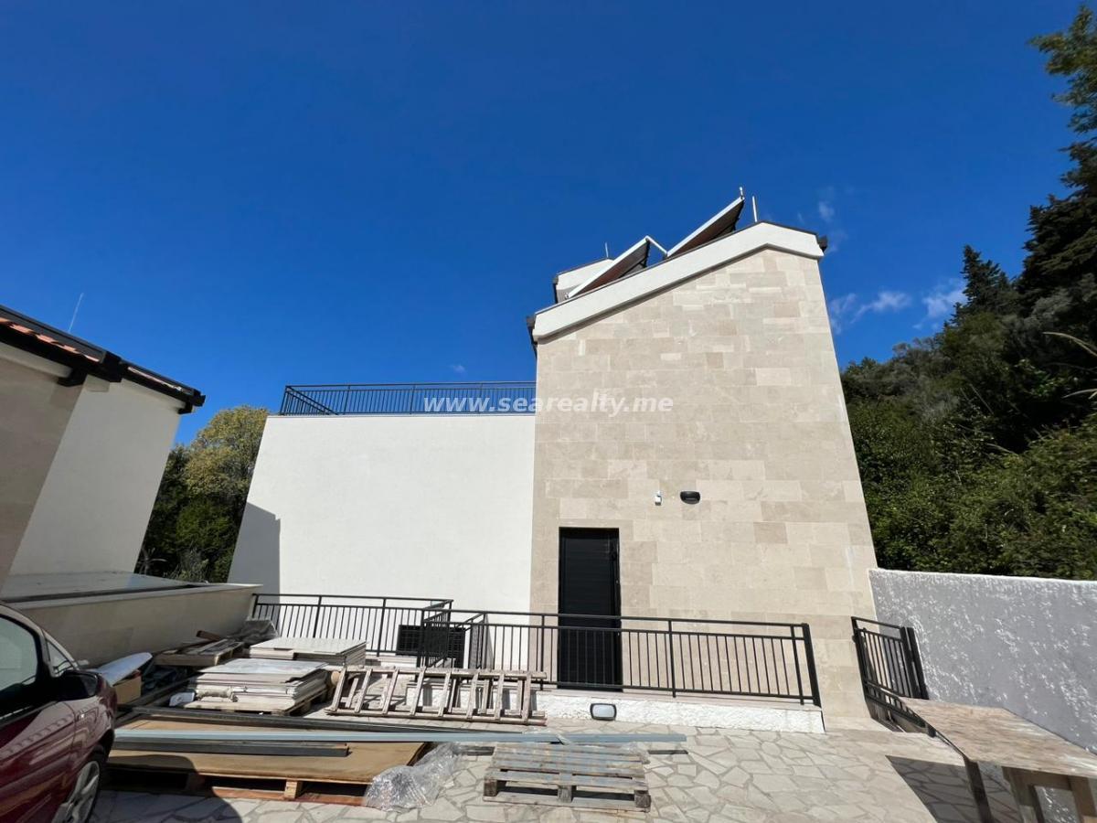 Kuća u Tivtu, 273m²