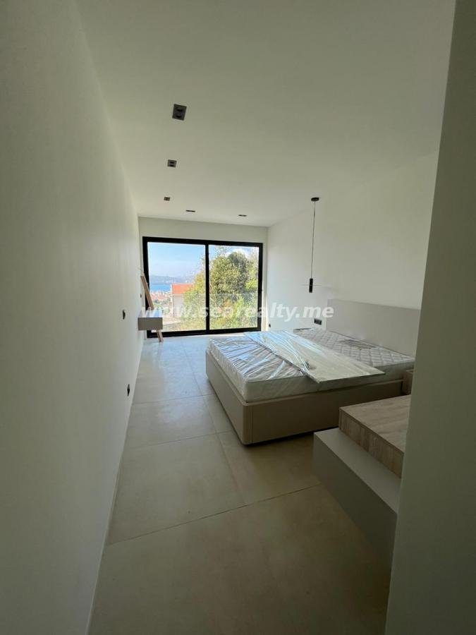 Kuća u Tivtu, 273m² 11