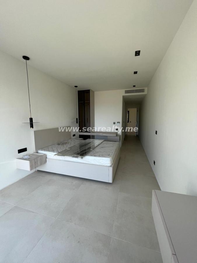 Kuća u Tivtu, 273m² 12