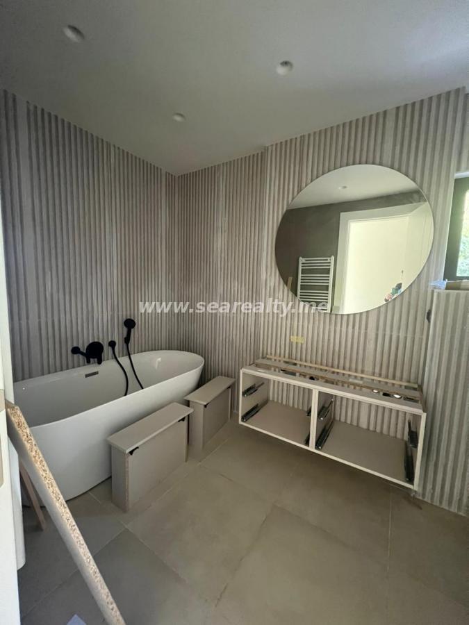 Kuća u Tivtu, 273m² 24