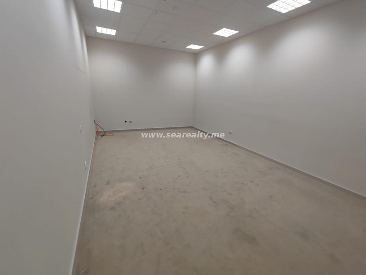Poslovni prostor u Tivtu, 220m² 6