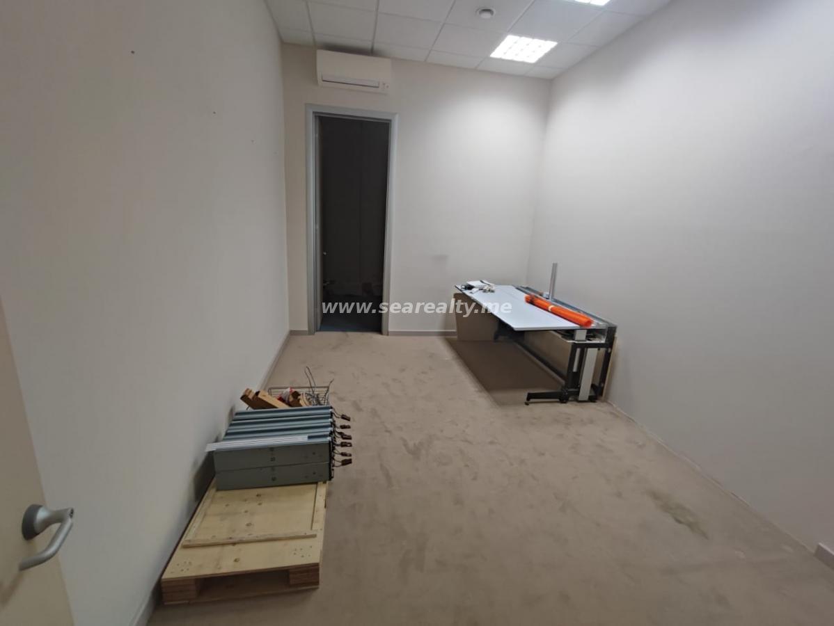 Poslovni prostor u Tivtu, 220m² 8