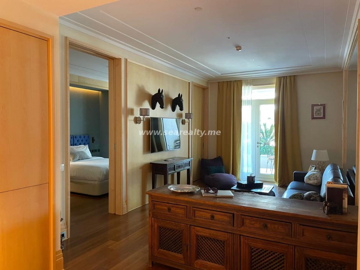 Luxurious One-Bedroom Apartment in the Heart of Porto Montenegro, for sale 5