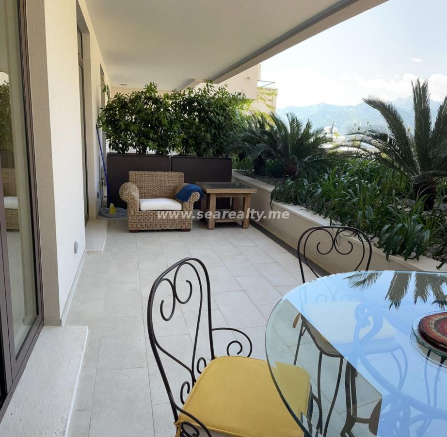 Luxurious One-Bedroom Apartment in the Heart of Porto Montenegro, for sale 7