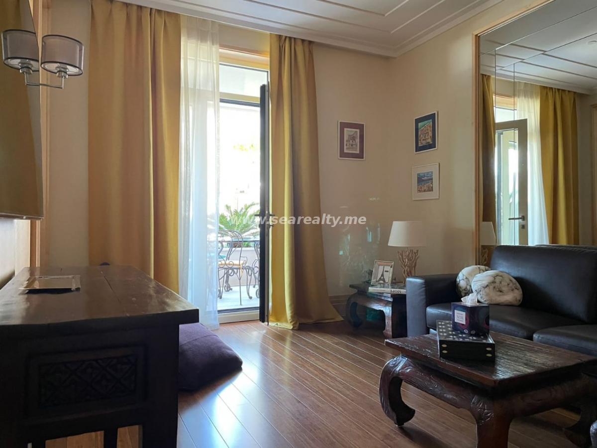 Luxurious One-Bedroom Apartment in the Heart of Porto Montenegro, for sale 8