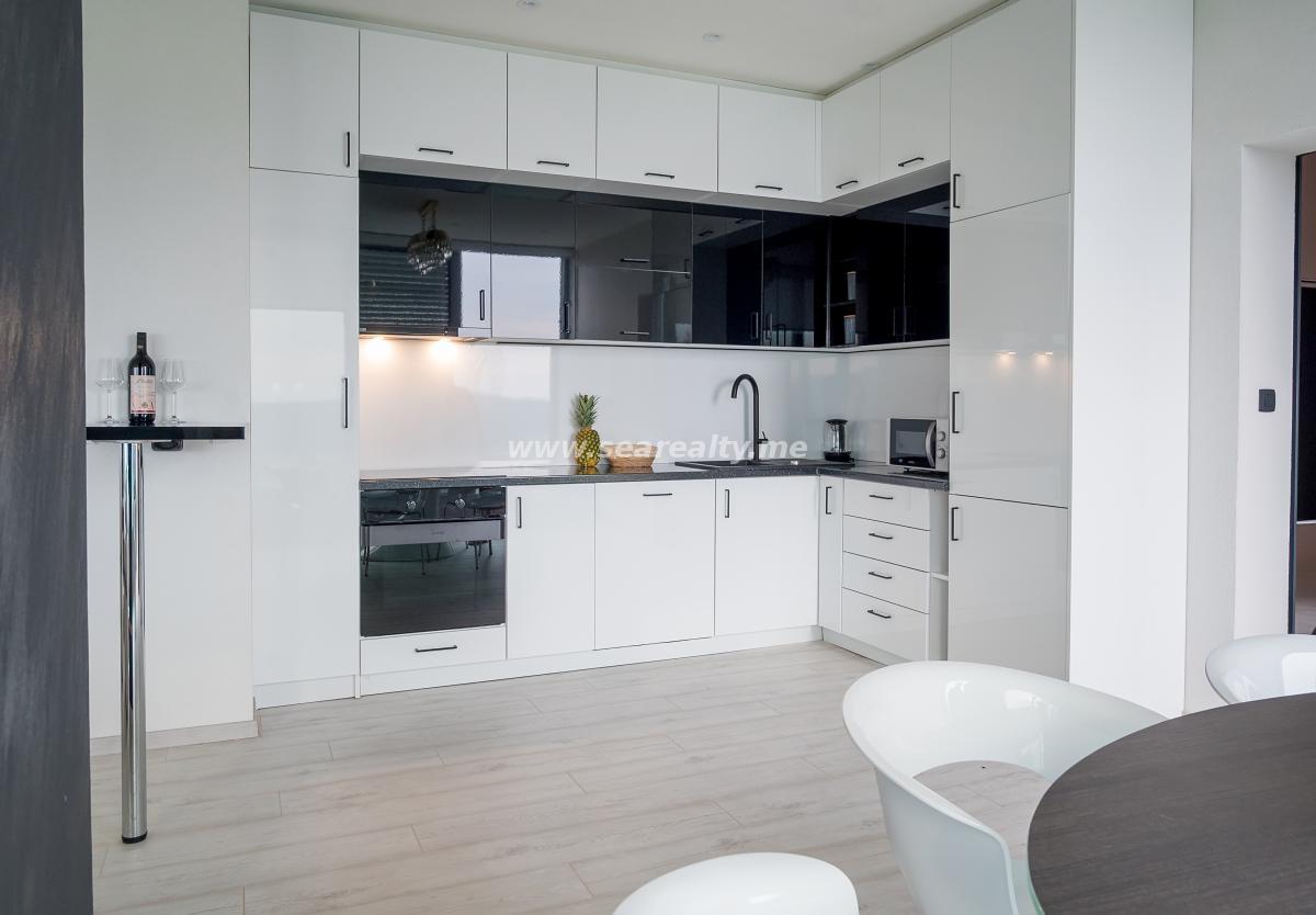 Kuća u Tivtu, 280m² 33
