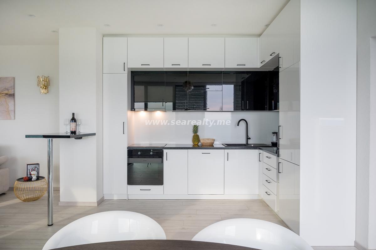 Kuća u Tivtu, 280m² 37