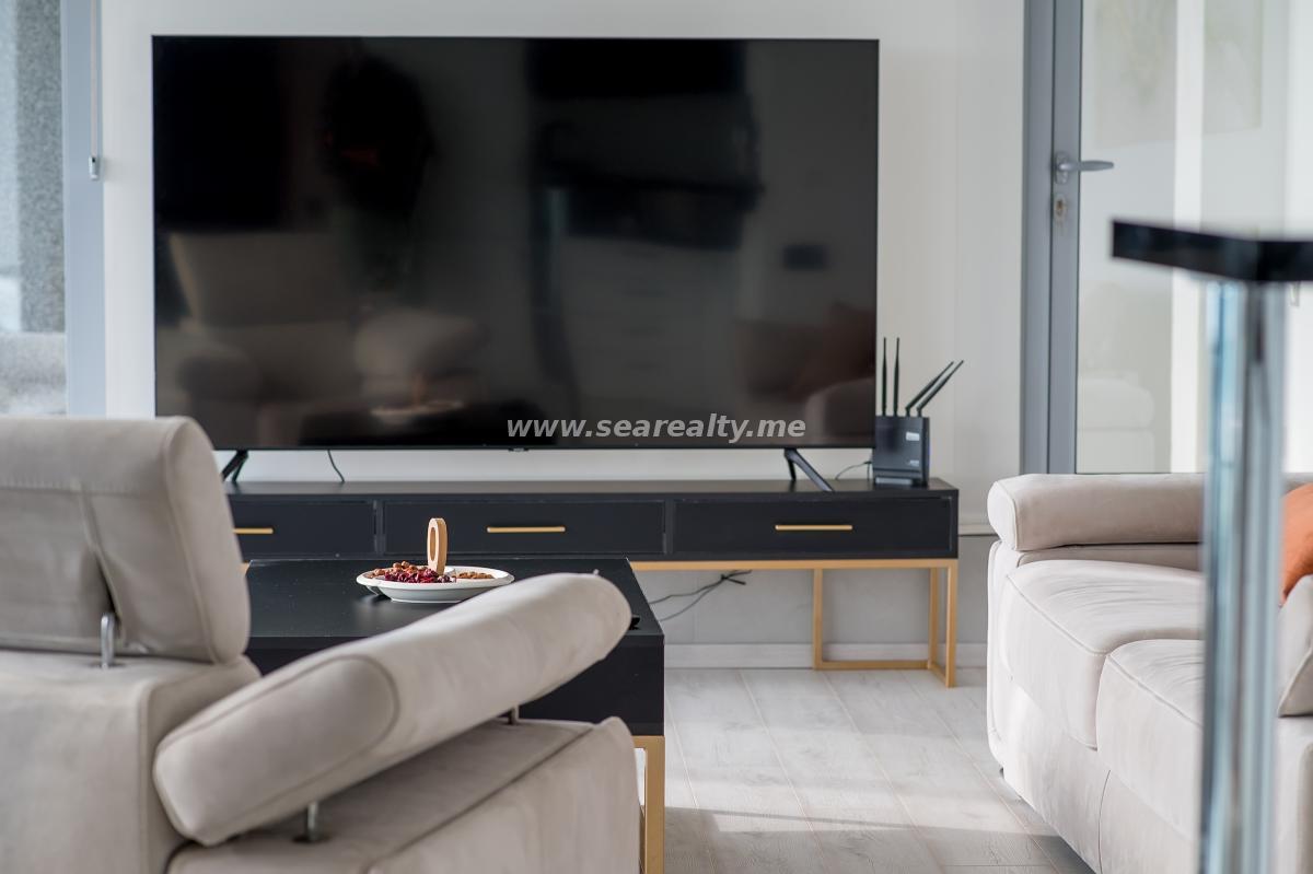 Kuća u Tivtu, 280m² 38