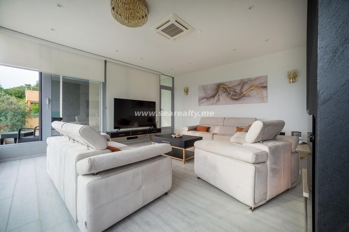 Kuća u Tivtu, 280m² 55