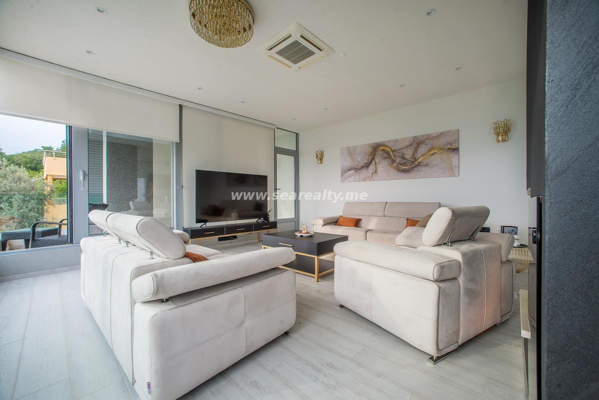 Kuća u Tivtu, 280m² 58