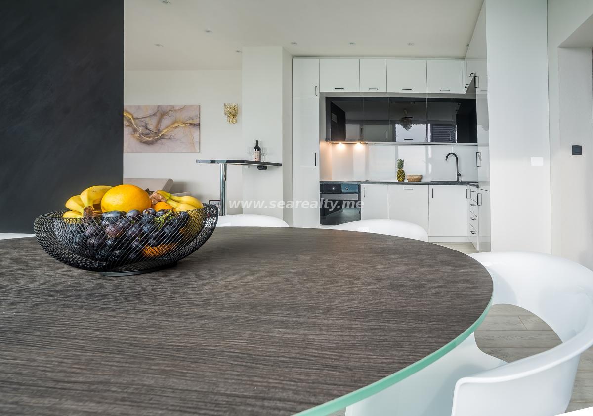Kuća u Tivtu, 280m² 59