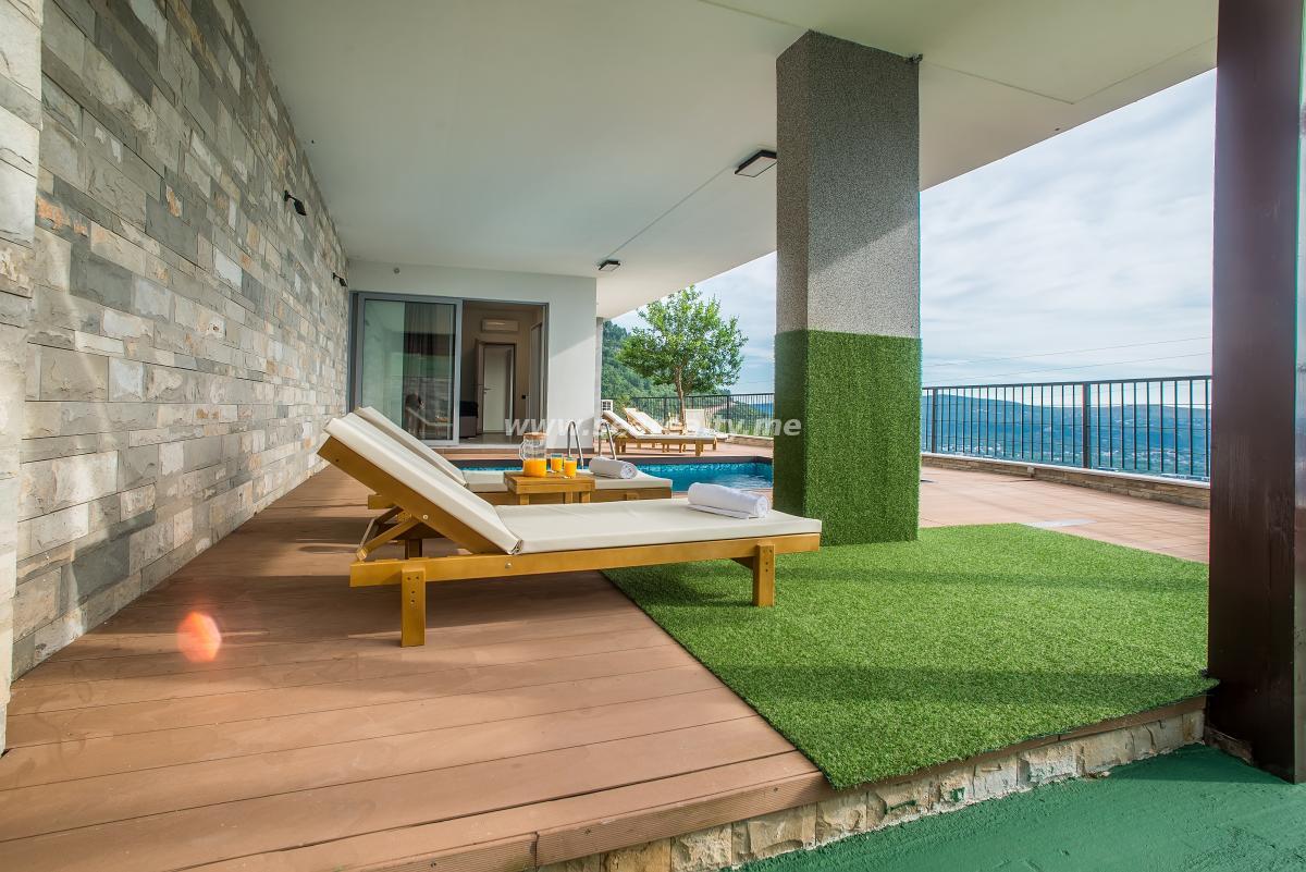 Kuća u Tivtu, 280m² 67